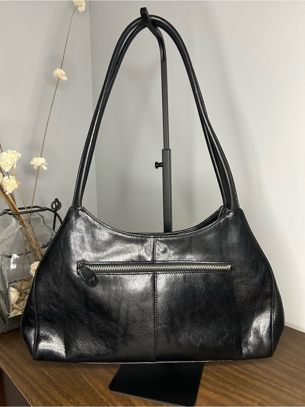Vintage Monsac Classic Black Leather Rounded Top Shoulder Bag - Picture 6 of 11